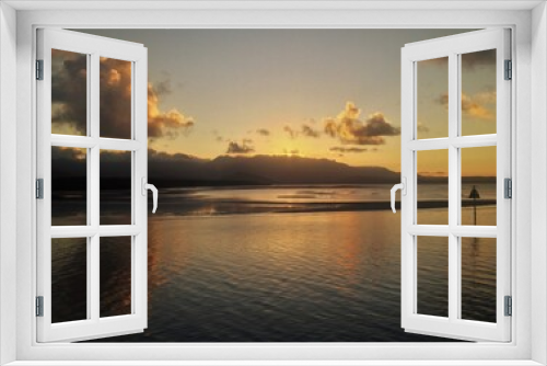 Fototapeta Naklejka Na Ścianę Okno 3D - Sunset over Port Douglas