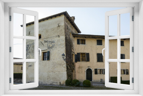 Fototapeta Naklejka Na Ścianę Okno 3D - The medieval village of Strassoldo, Italy