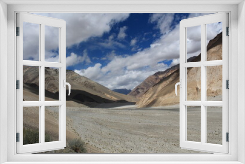 Fototapeta Naklejka Na Ścianę Okno 3D - Beautiful mountains of Ladakh region in India.