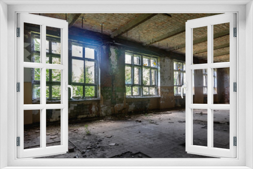 Fototapeta Naklejka Na Ścianę Okno 3D - Abandoned manor house interior of the hall