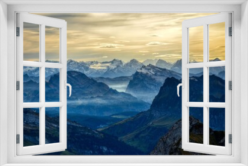 Fototapeta Naklejka Na Ścianę Okno 3D - Blick vom Mutteristock oberhalb des Wägitalersee Richtung Clariden, Abendstimmung