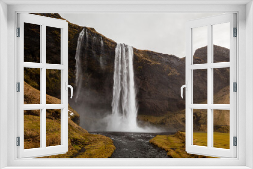 Fototapeta Naklejka Na Ścianę Okno 3D - Seljalandsfoss waterfall in Iceland