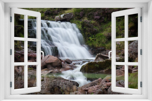 Fototapeta Naklejka Na Ścianę Okno 3D - Frozen waterfall in Wales