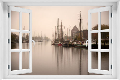 Fototapeta Naklejka Na Ścianę Okno 3D - Der Hafen von Greifswald im Herbst