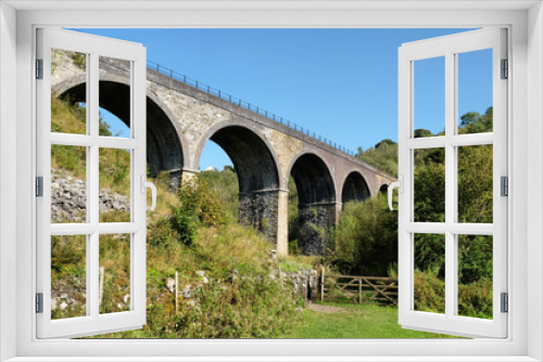 Fototapeta Naklejka Na Ścianę Okno 3D - Headstone viaduct, crossing Monsal Dale,  Peak District, Derbyshire