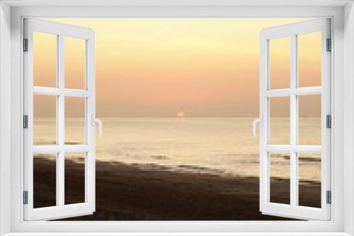 Fototapeta Naklejka Na Ścianę Okno 3D - Beach sunrise