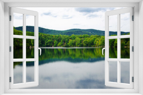 Fototapeta Naklejka Na Ścianę Okno 3D - Nature landscape lake and forest in America