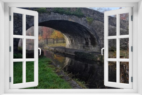 Fototapeta Naklejka Na Ścianę Okno 3D - Old Bridge at Foggy Canal