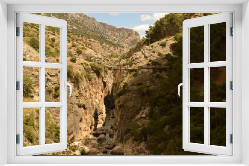 The scary hiking path El Caminito Del Rey and the stunning town of Ronda in Spain