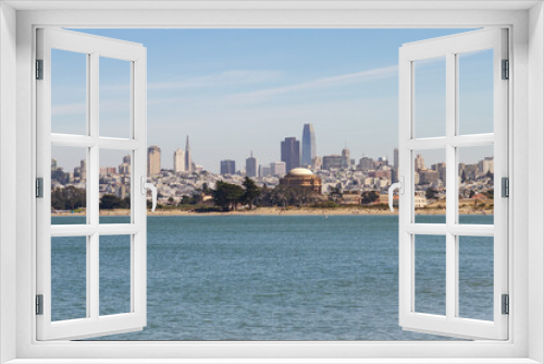Fototapeta Naklejka Na Ścianę Okno 3D - Scenic view of downtown San Francisco. 
