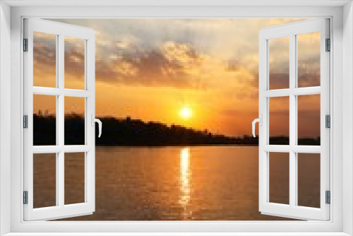 Fototapeta Naklejka Na Ścianę Okno 3D - sunset in river
