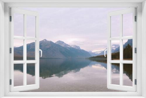 Fototapeta Naklejka Na Ścianę Okno 3D - Lake McDonald, Glacier National Park, Montana
