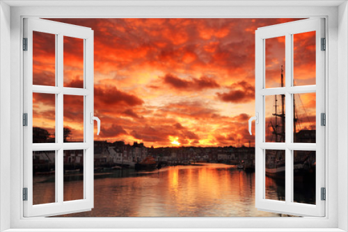 Fototapeta Naklejka Na Ścianę Okno 3D - Weymouth harbour, Dorset England, sunset, ship