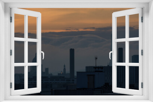 Fototapeta Naklejka Na Ścianę Okno 3D - Coucher de soleil nuageux, Paris, tour Eiffel et Pantheon