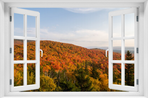 Fototapeta Naklejka Na Ścianę Okno 3D - Beautiful autumnal colors in the Mont-Megantic national park, Canada