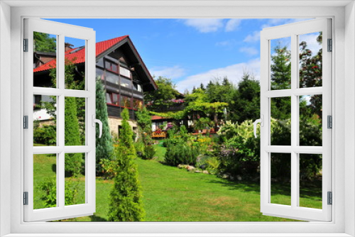 Fototapeta Naklejka Na Ścianę Okno 3D - Haus mit Garten im Sommer