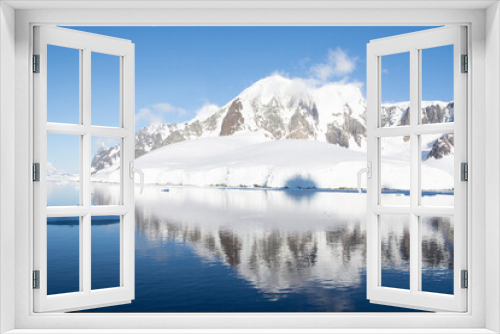 Fototapeta Naklejka Na Ścianę Okno 3D - Antarctica mountain