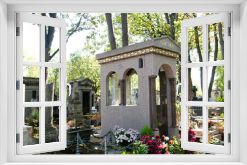 Fototapeta Naklejka Na Ścianę Okno 3D - Paris, France - 2020 : Graves in the cemetery of 