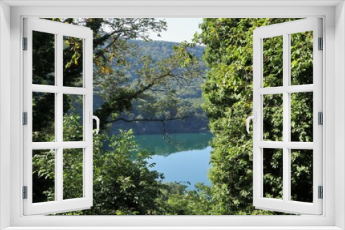 Fototapeta Naklejka Na Ścianę Okno 3D - Monticchio - Scorcio del Lago Piccolo