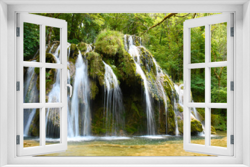 Fototapeta Naklejka Na Ścianę Okno 3D - France, Jura, cascades des tufs
