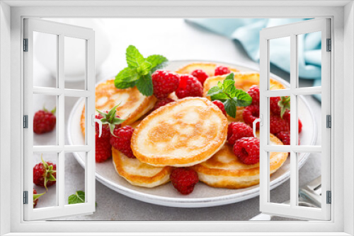 Fototapeta Naklejka Na Ścianę Okno 3D - Breakfast pancakes with fresh raspberry