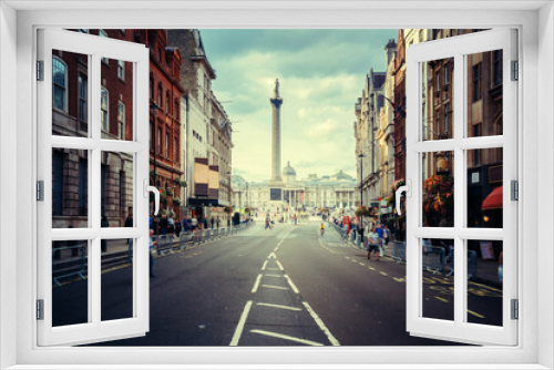 Fototapeta Naklejka Na Ścianę Okno 3D - Streets of London, empty road, UK