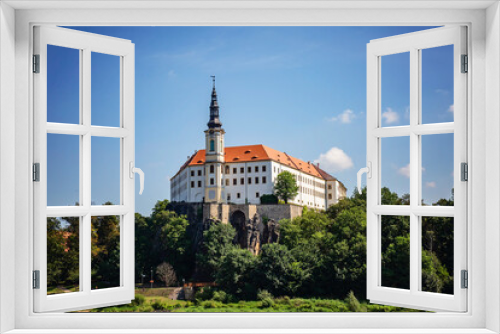 Fototapeta Naklejka Na Ścianę Okno 3D - Decin castle with dramatic sky, Czech republic