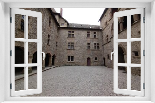 Fototapeta Naklejka Na Ścianę Okno 3D - Le château de Septême, ancien château fort médiéval du 14 ème siècle, vue de l'extérieur, ville de Septême, département de l'Isère, France