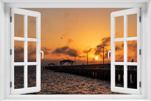 Fototapeta Naklejka Na Ścianę Okno 3D - Ballast Point Park,  S. Tampa Sunrise over the Pier