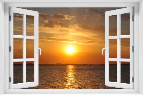 Fototapeta Naklejka Na Ścianę Okno 3D - Golden sunset over the lake