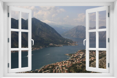 Fototapeta Naklejka Na Ścianę Okno 3D - Widok z góry na zatokę Kotorską w Czarnogórze