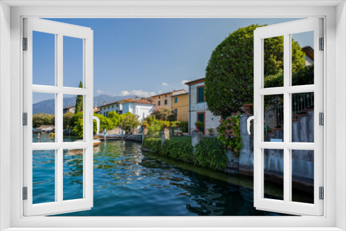Fototapeta Naklejka Na Ścianę Okno 3D - View of Sulzano, Iseo Lake, Brescia province, Italy.