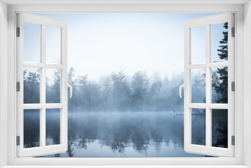 Fototapeta Naklejka Na Ścianę Okno 3D - Morning mist