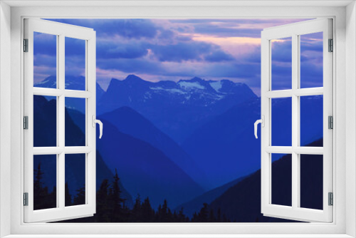 Fototapeta Naklejka Na Ścianę Okno 3D - Mountains on sunset