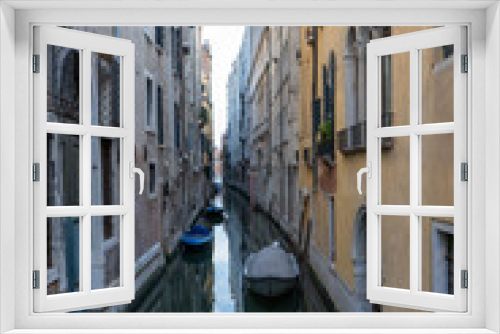 Fototapeta Naklejka Na Ścianę Okno 3D - Malerische Gassen und Kanäle in Venedig