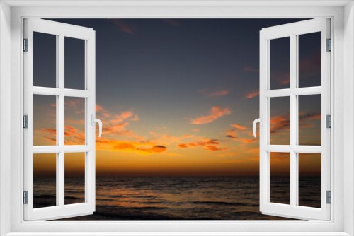 Fototapeta Naklejka Na Ścianę Okno 3D - Colorful sunrise over the sea, landscape