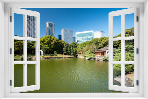 Fototapeta Naklejka Na Ścianę Okno 3D - 秋晴れの青空広がる東京の浜離宮庭園の風景　10月