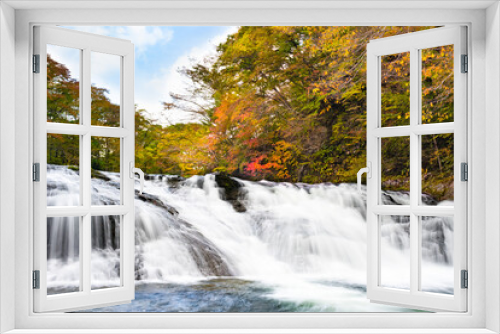 Fototapeta Naklejka Na Ścianę Okno 3D - 日本　紅葉の浅布渓谷不動の滝