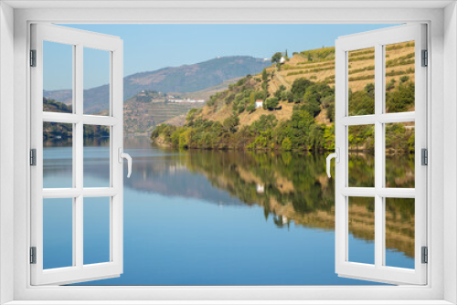 Fototapeta Naklejka Na Ścianę Okno 3D - Douro Valley and river