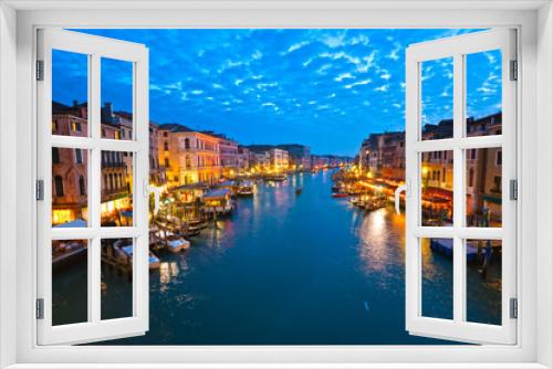 Fototapeta Naklejka Na Ścianę Okno 3D - Venice, View from Rialto Bridge.