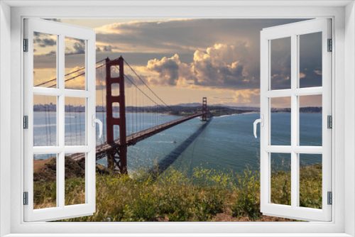 Fototapeta Naklejka Na Ścianę Okno 3D - Golden Gate National Recreation Area hilltop sunset view towards the Golden Gate Bridge and San Francisco.