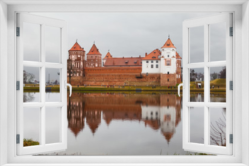 Fototapeta Naklejka Na Ścianę Okno 3D - Mirski Castle