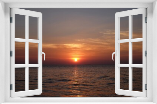 Fototapeta Naklejka Na Ścianę Okno 3D - beautiful sunset on the sea with colorful sky