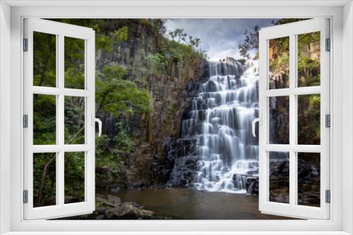 Fototapeta Naklejka Na Ścianę Okno 3D - Gorgeous waterfall on hidden place in Angatuba, Brazil (Cachoeira dos mineiros)