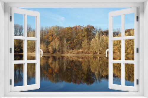 Fototapeta Naklejka Na Ścianę Okno 3D - tranquil landscape at a lake in autumn