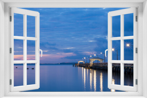 Fototapeta Naklejka Na Ścianę Okno 3D - It's a Blue Morning on the Pier