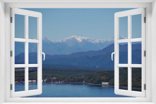 Fototapeta Naklejka Na Ścianę Okno 3D - 山中湖と南アルプスの山々