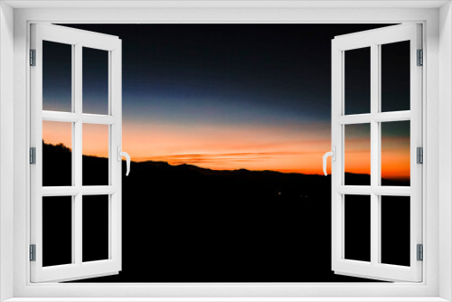 Fototapeta Naklejka Na Ścianę Okno 3D - Atardecer desde el monte Onyi