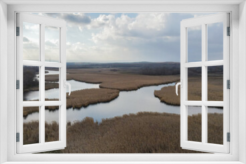 Fototapeta Naklejka Na Ścianę Okno 3D - lake and reeds in autumn