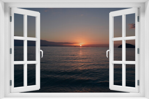 Fototapeta Naklejka Na Ścianę Okno 3D - sunset over the sea